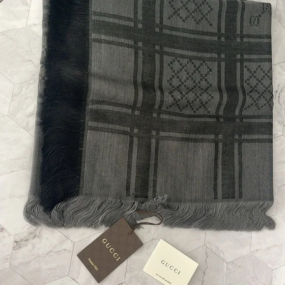 $1,100 New Authentic GUCCI Wool Silk GG Monogram Diamante Plaid Shawl Black